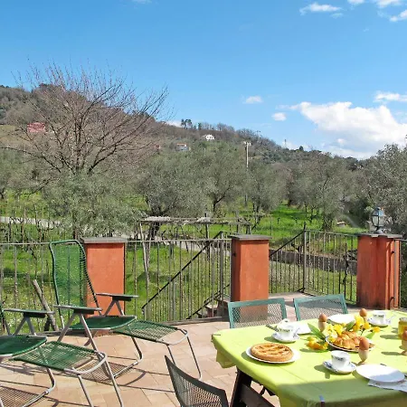 Locazione Turistica Raperonzolo Apartman
